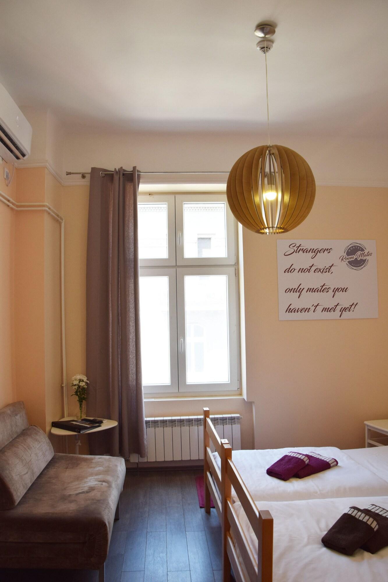 Roommates Hostel Belgrado Buitenkant foto